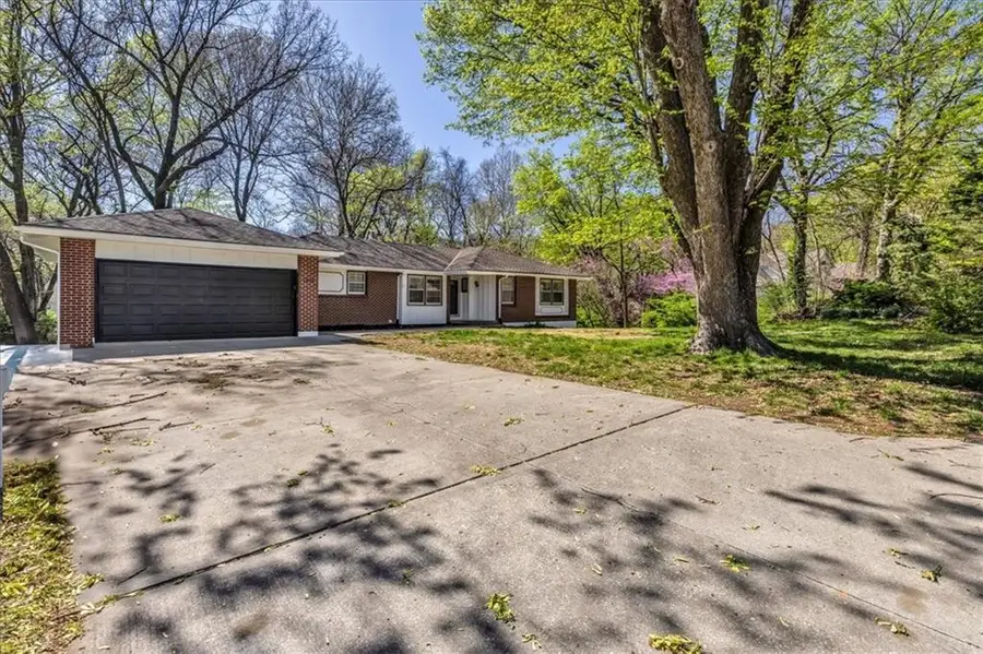 1484 Hemlock Drive, Liberty, MO 64068 - Image #2