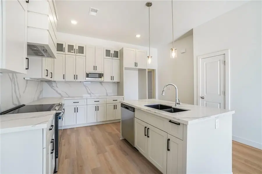 3725-3727 NW 93rd Street, Kansas City, MO 64154 - Image #3