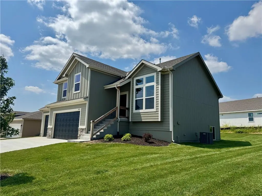 1640 Grayhawk Drive, Basehor, KS 66007 - #1