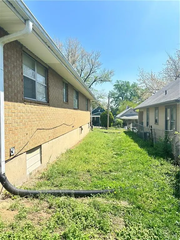 426 N Wheeling Avenue, Kansas City, MO 64123 - Image #3