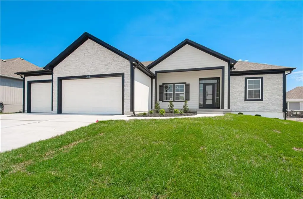 2211 Prairie Creek Drive, Kearney, MO 64060 - Image #1