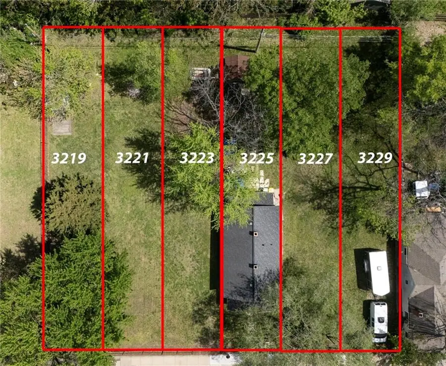 3225 Holmes Street, Kansas City, MO 64109 - Image #2