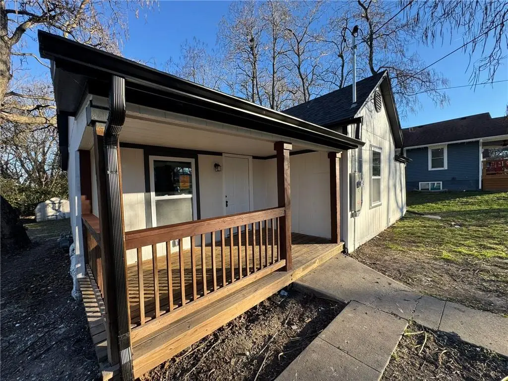 901 Fourth Street, Osawatomie, KS 66064 - Image #1