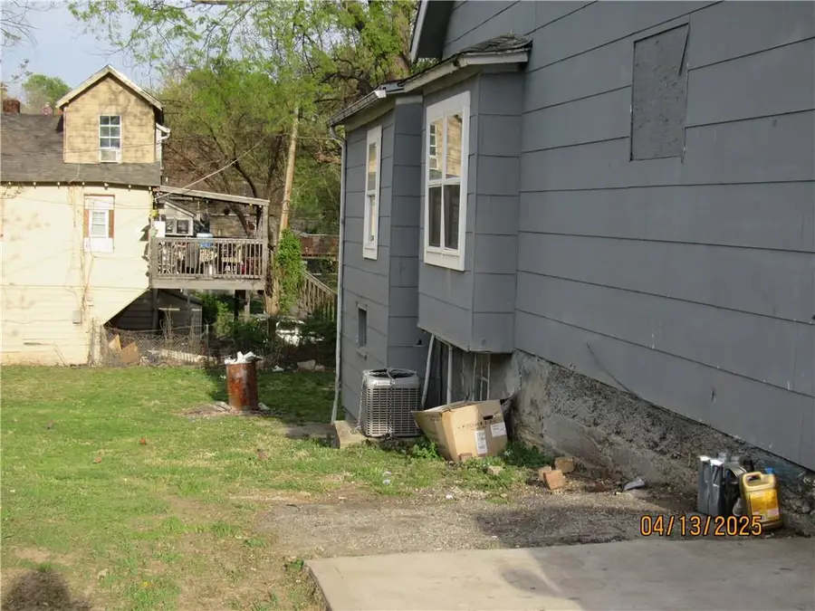 407 Monroe Avenue, Kansas City, MO 64124 - Image #3