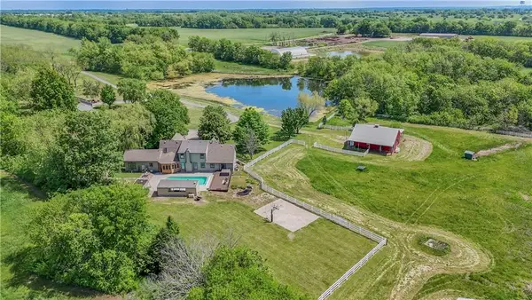 7 E 203rd Street, Belton, MO 64012