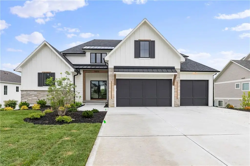 10675 W 142nd Terrace, Overland Park, KS 66221 - Image #1