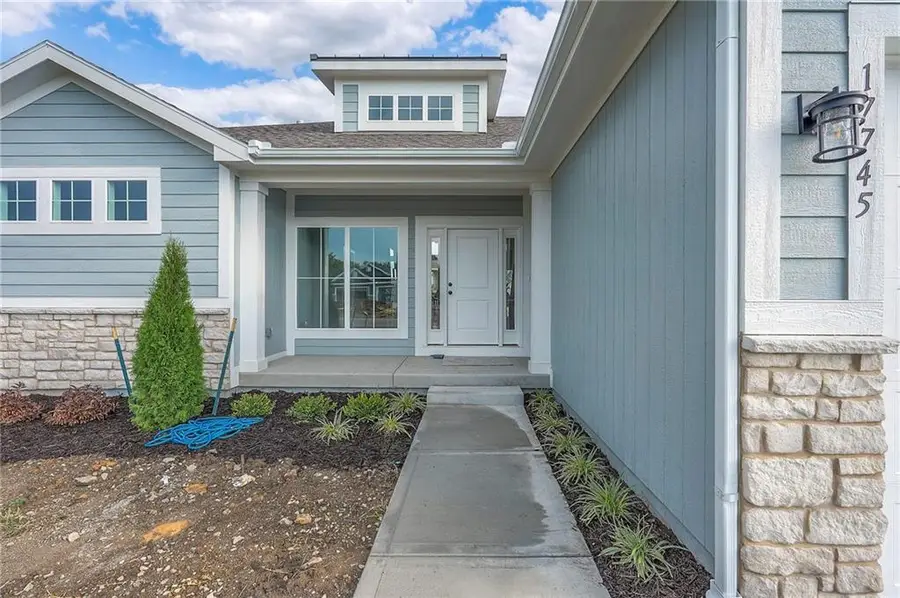 17745 S Brockway Street, Olathe, KS 66062 - Image #2