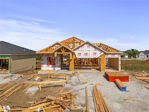 25056 W 141st Terrace, Olathe, KS 66061