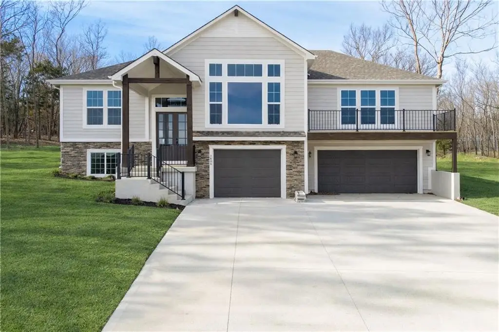 1604 Stonewall Street, Oak Grove, MO 64075 - Image #1