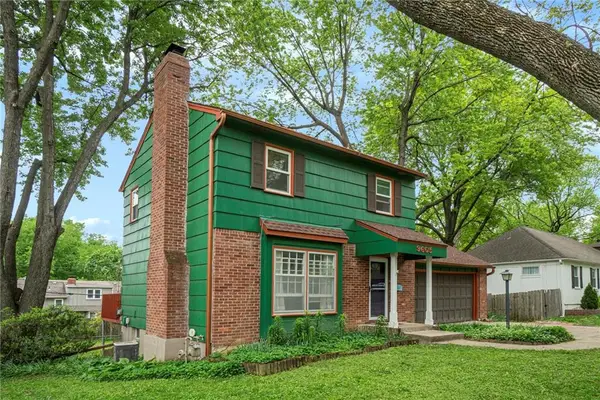 9605 Eby Street, Overland Park, KS 66212