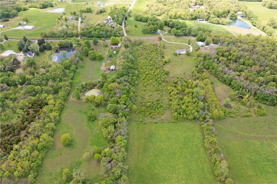 1115 S Borgman Road, Buckner, MO 64016 - Image #2