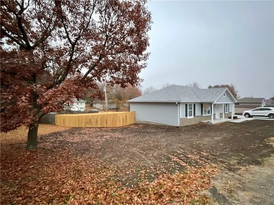 300 Maple Terrace, Maysville, MO 64469 - Image #3