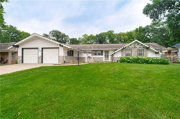 3517 Shady Bend Drive, Independence, MO 64052