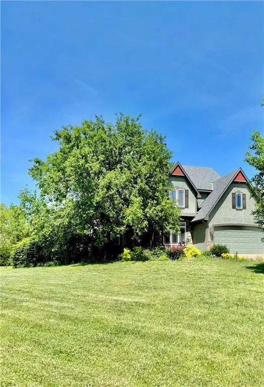 28993 Bluestem Drive, Paola, KS 66071 - Image #2