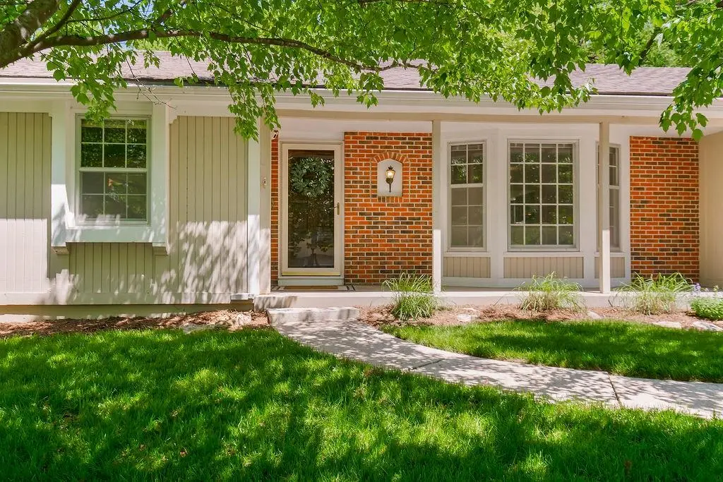 1222 Queens Place, Kansas City, MO 64131 - Image #1