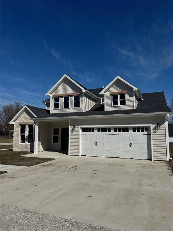 305 N Prairie Street, Hamilton, MO 64644