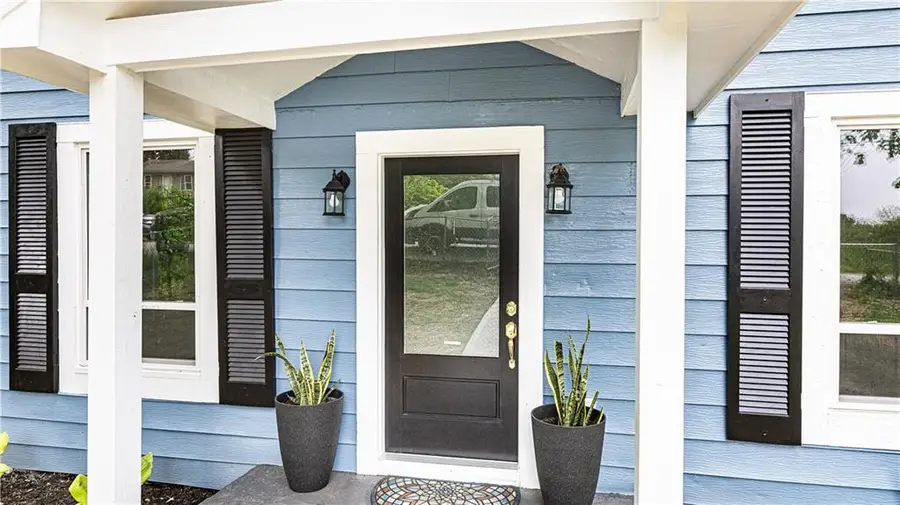 2909 Topping Avenue, Kansas City, MO 64129 - #2