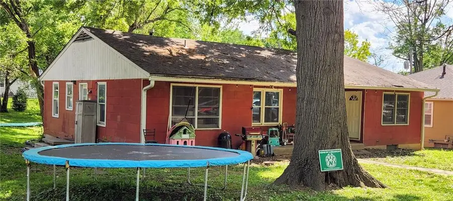 1700 SW Mc Arthur Street, Blue Springs, MO 64015 - Image #2