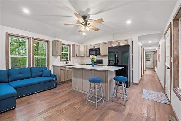 13 S Lakeside Circle, Linn Valley, KS 66040