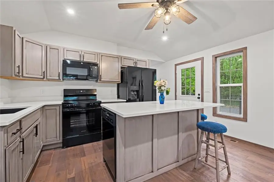 13 S Lakeside Circle, Linn Valley, KS 66040 - Image #3