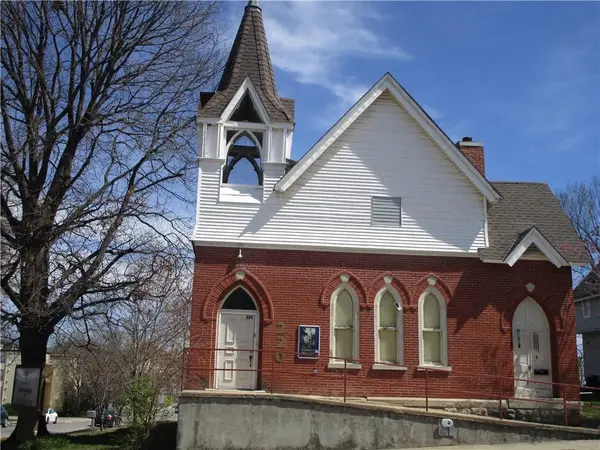 220 N 9th Street, Atchison, KS 66002