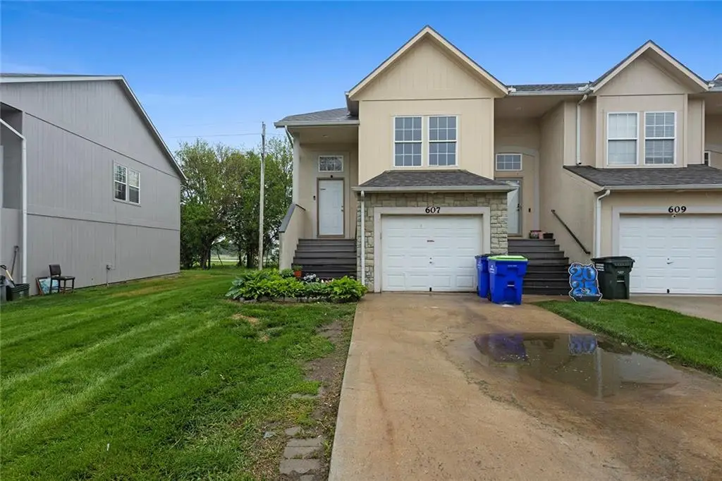 607 S Woodson Lane, Gardner, KS 66030 - Image #1