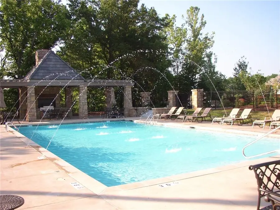 8713 N Farley Circle, Kansas City, MO 64157 - Image #3