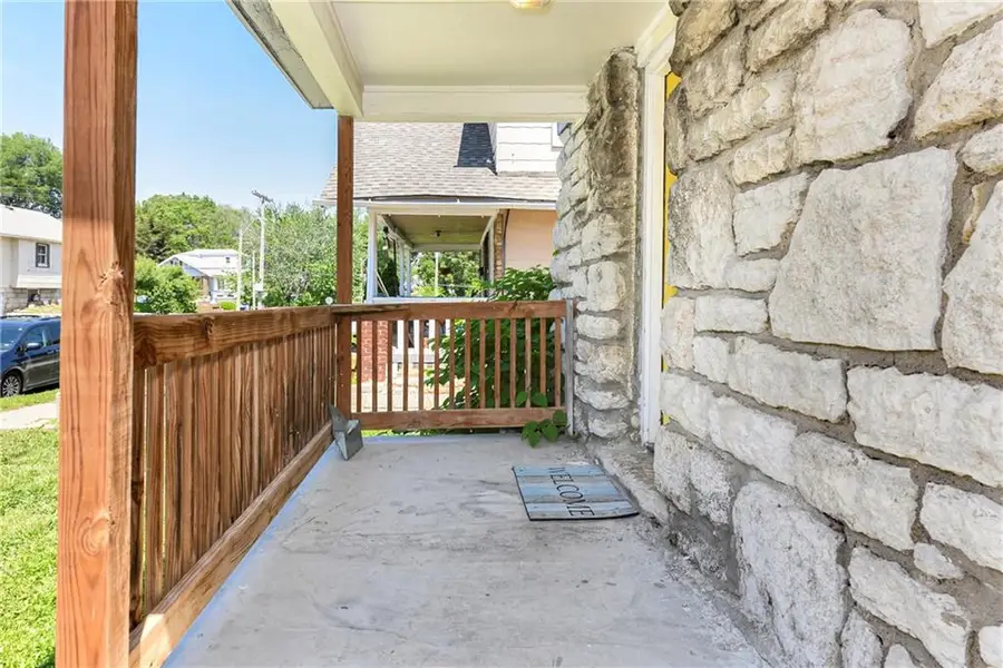 2409 Oakley Avenue, Kansas City, MO 64127 - Image #2