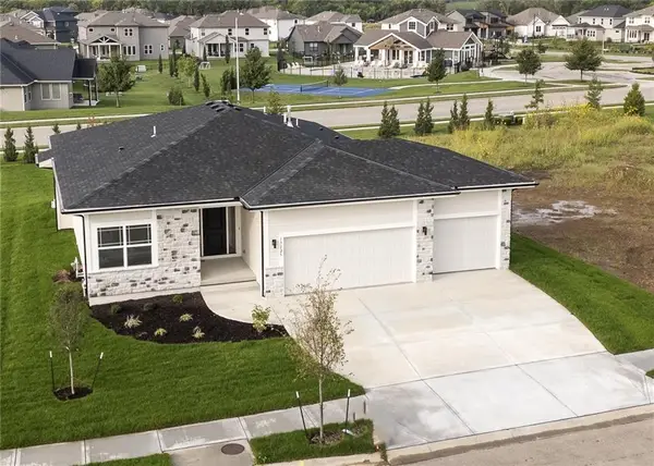 17125 W 168th Place, Olathe, KS 66062