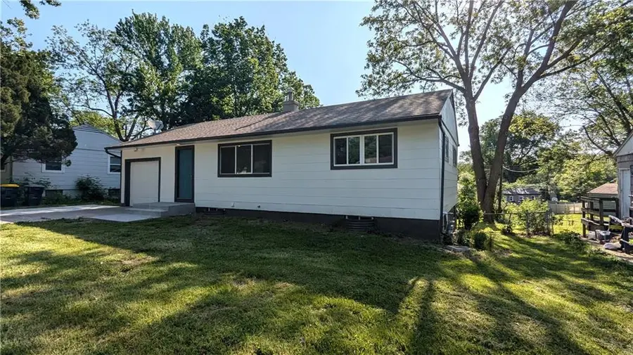 11403 Herrick Avenue, Kansas City, MO 64134 - Image #2