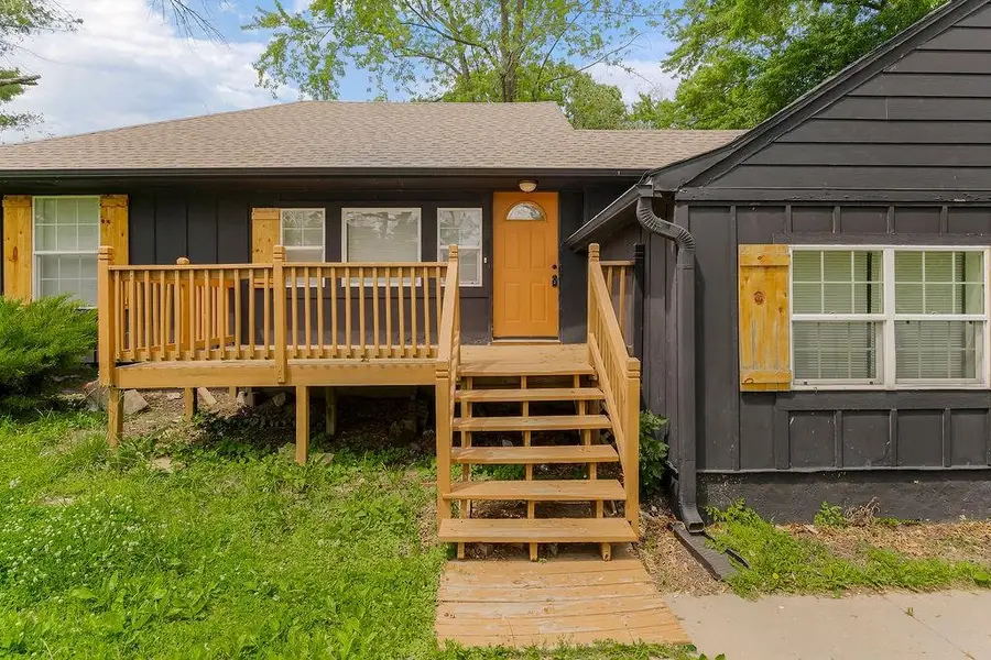 14213 S Haven Road, Grandview, MO 64030 - Image #2