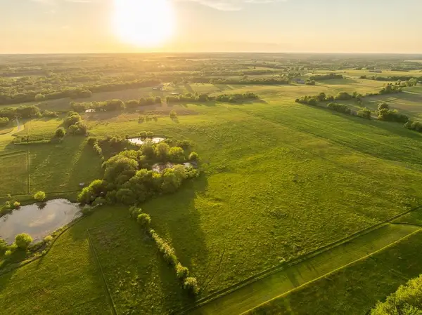 25401 S Ll Lane, Garden City, MO 64747