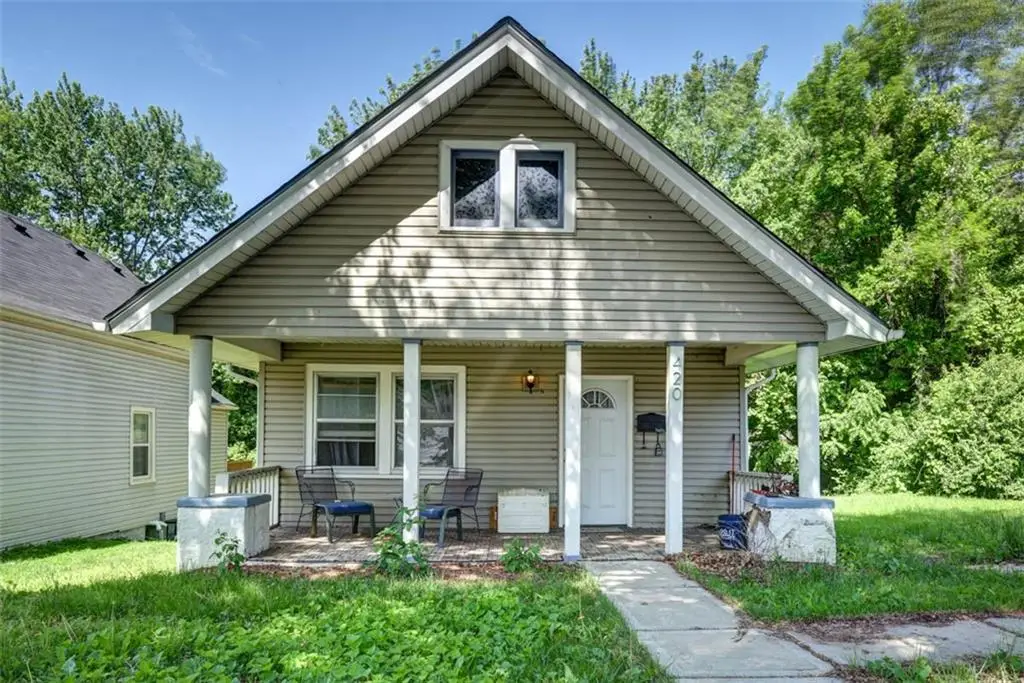 420 N White Avenue, Kansas City, MO 64123 - Image #1