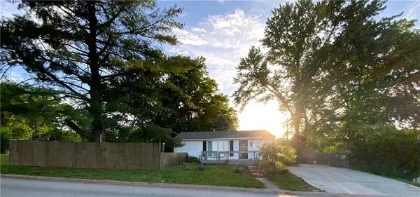 4400 N Virginia Avenue, Kansas City, MO 64116