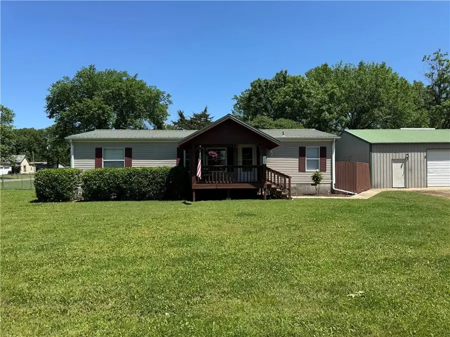 110 W 2nd Street, Mound Valley, KS 67354 - Image #2