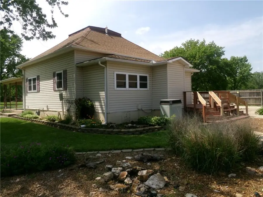 304 E Sixth Street, La Harpe, KS 66751 - Image #3