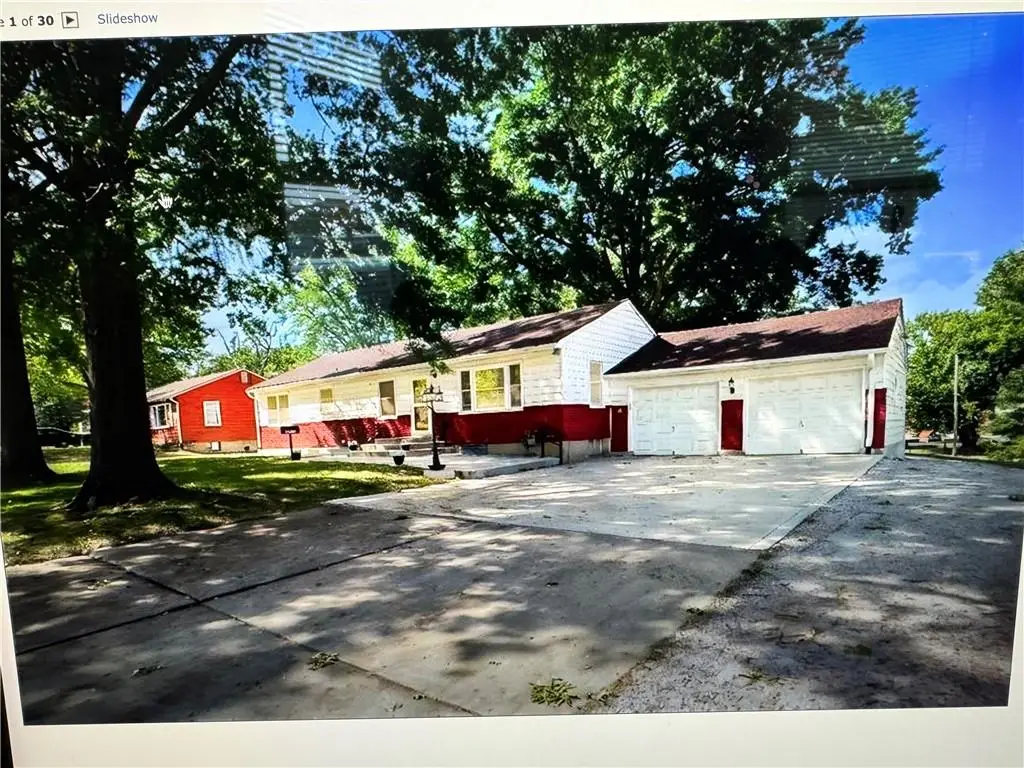 6404 N Harrison Street, Oakview, MO 64118 - Image #1