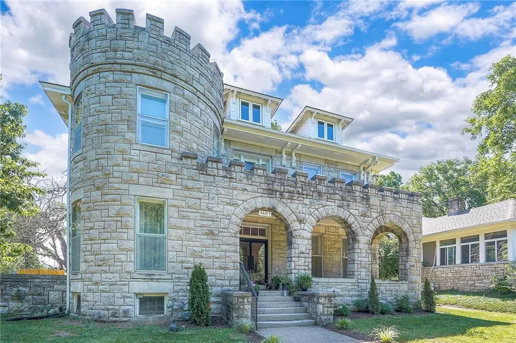 3607 Pennsylvania Avenue, Kansas City, MO 64111 - #1