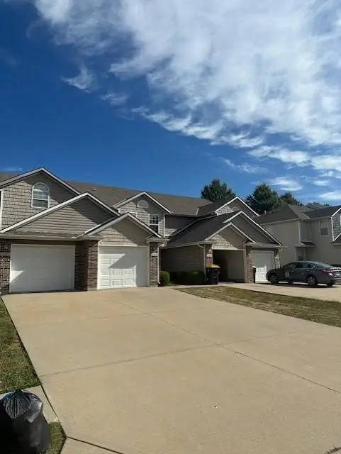 10556-62 E 46th Terrace, Kansas City, MO 64133