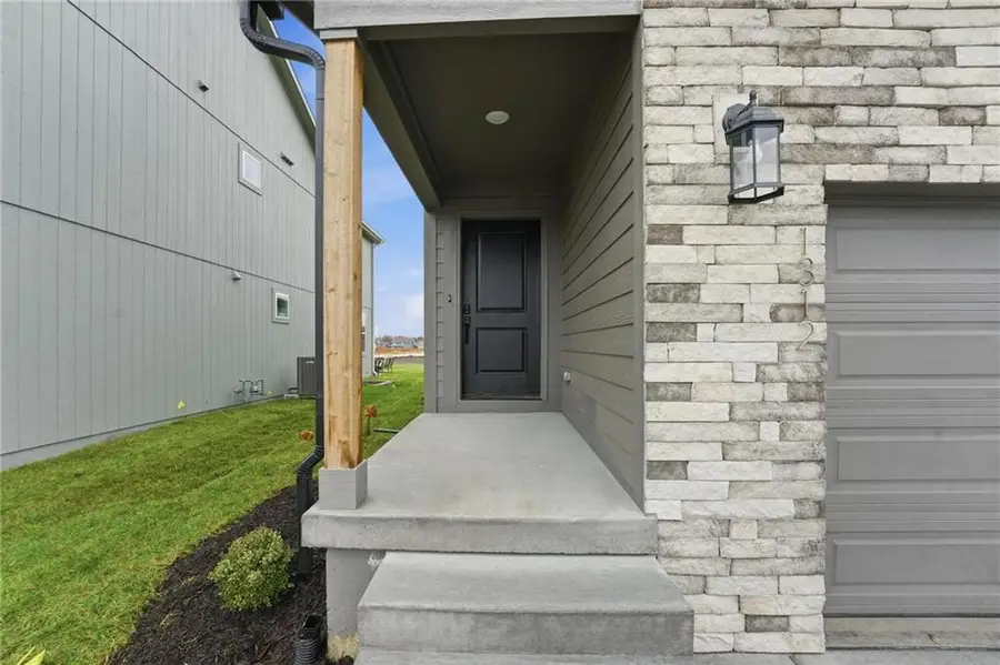 1312 SE Windbreak Drive, Lees Summit, MO 64081 - Image #2