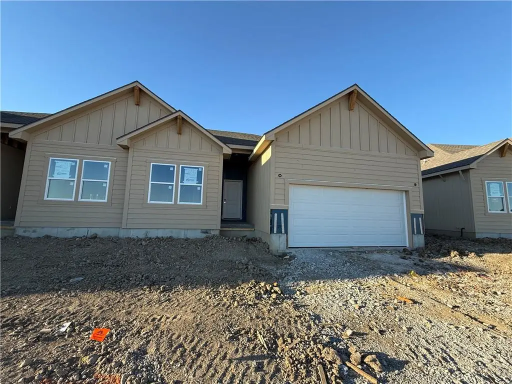 1212 SE Windbreak Drive, Lees Summit, MO 64081 - Image #1