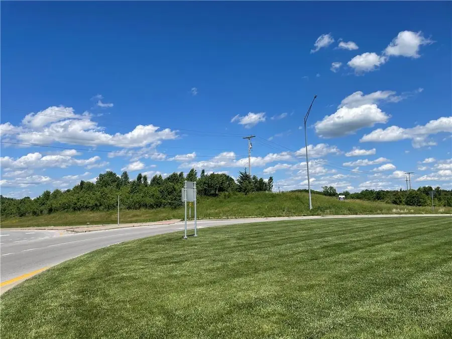 3.2 Acres Hampton/45 Highway, Parkville, MO 64152 - Image #2