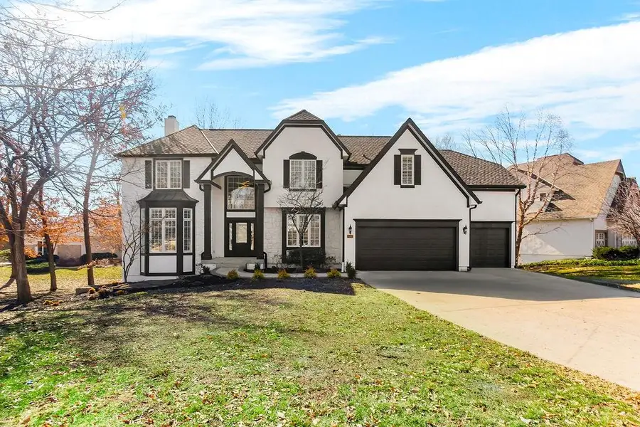 15142 Windsor Circle, Leawood, KS 66224 - Image #2