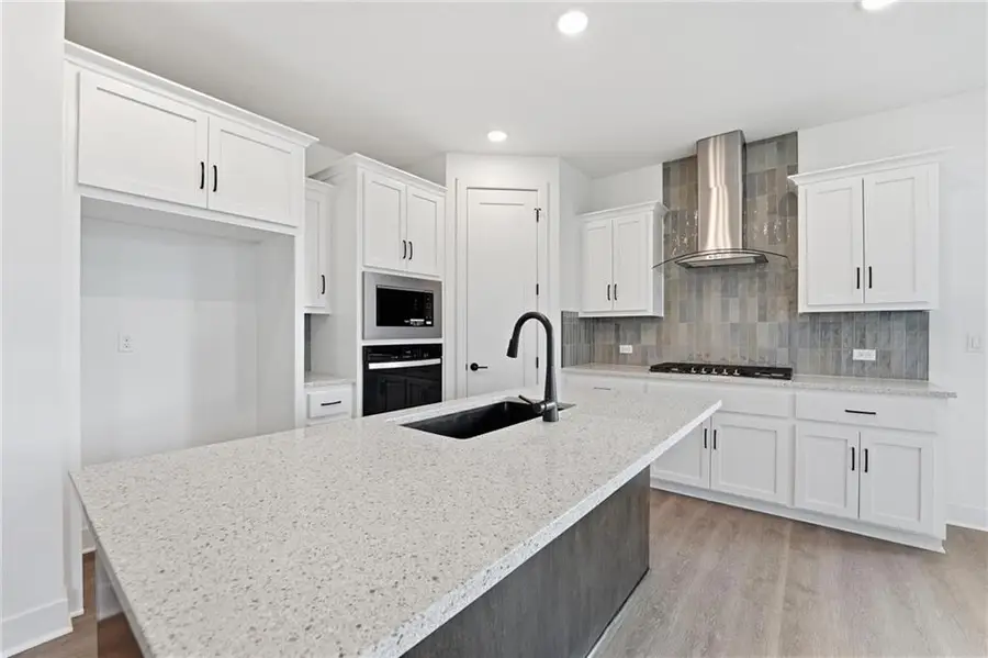 20664 Barker Street, Spring Hill, KS 66083 - Image #2