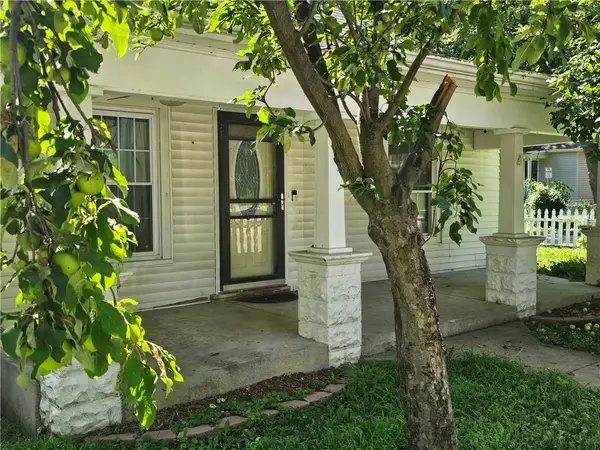 614 S 7th Street, Atchison, KS 66002