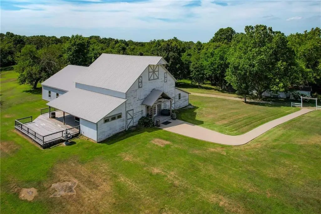 2105 NE 315 Pvt Road, Osceola, MO 64776 - Image #1
