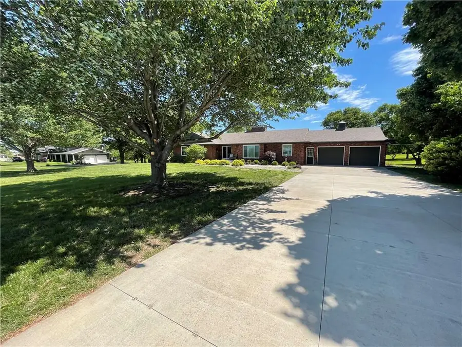 1211 N 6th Street, Hiawatha, KS 66434 - Image #3