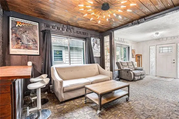 5923 Walrond Avenue, Kansas City, MO 64130