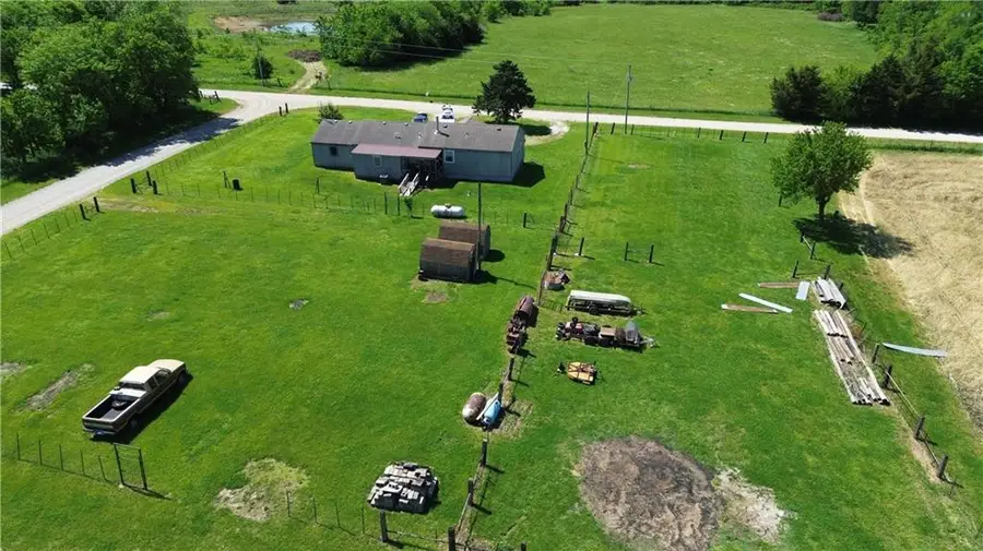 34330 W 407th Street, Osawatomie, KS 66064 - Image #3