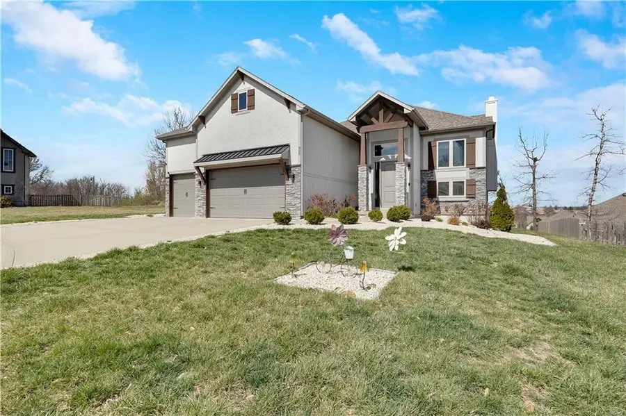 905 SE Wood Ridge Court, Blue Springs, MO 64014 - Image #2